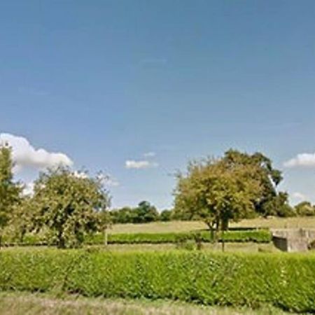 Gite Spacieux Et Chaleureux Сент-Мер-Эглиз Экстерьер фото